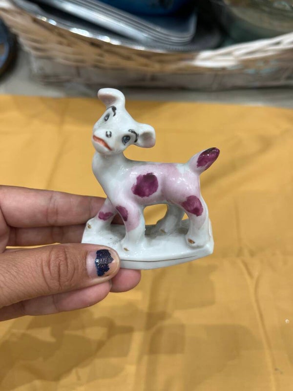 Dog Figurine-Decor***