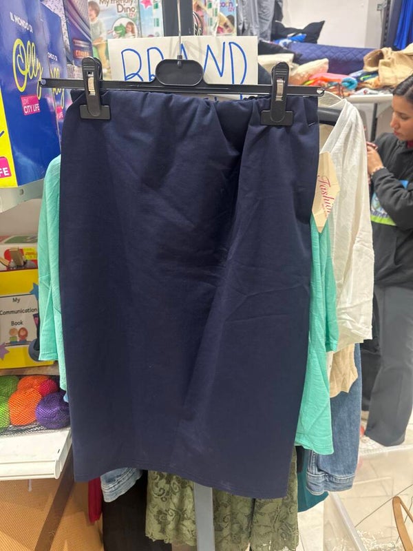 Women Skirt - New - Size Small