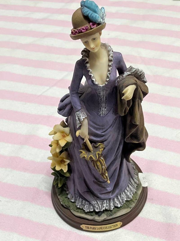 The park lane collection- Figurines ***