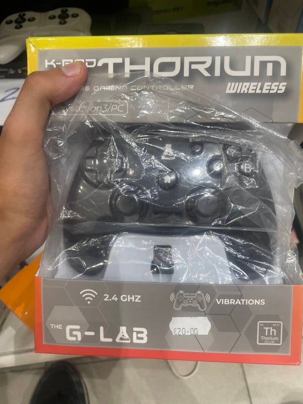 Wireless gaming controller - Electric*