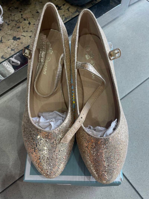 Girls Brand New Heels-Size:35***