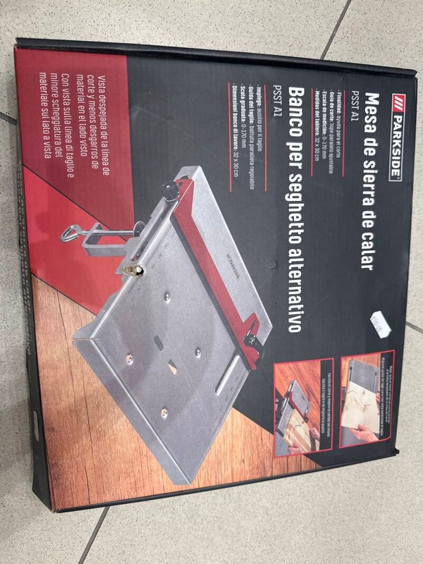Parkside jigsaw table- Supplies ***