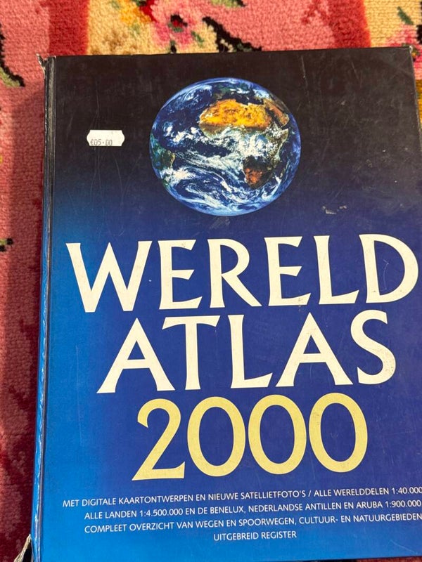 Wereld Atlas 2000 - books*