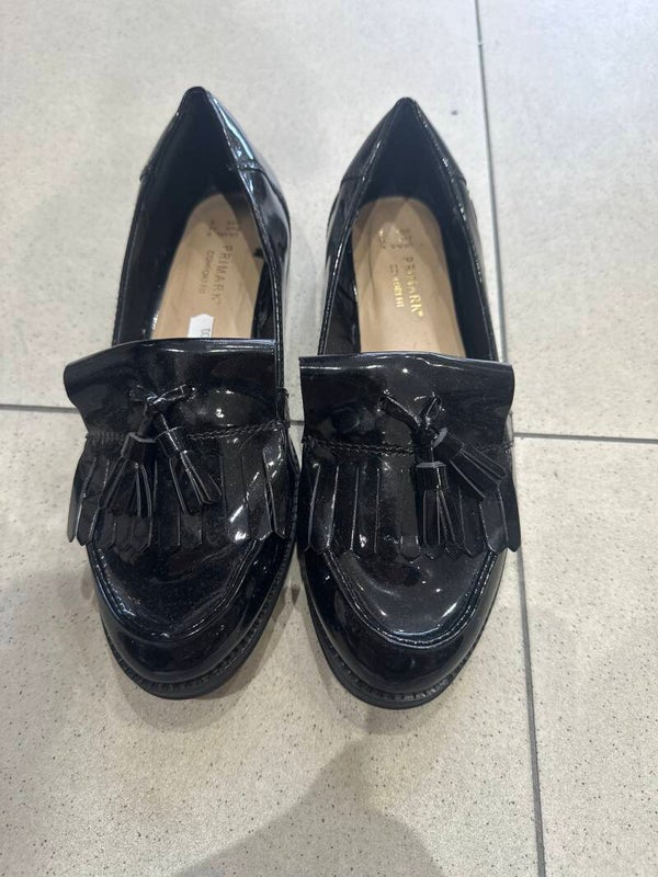 Women Shoes - Brand  New - Size 39