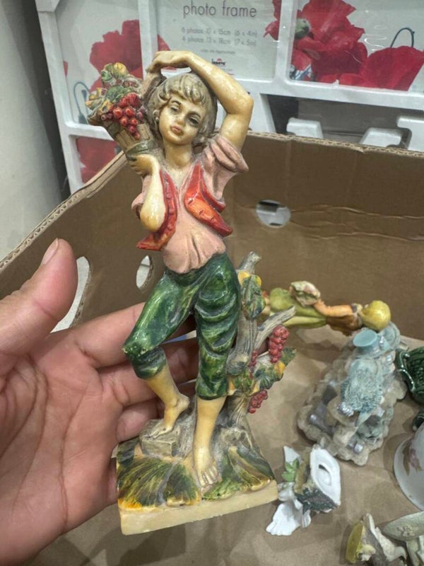 Vintage Italian Figurine -Figurine ***