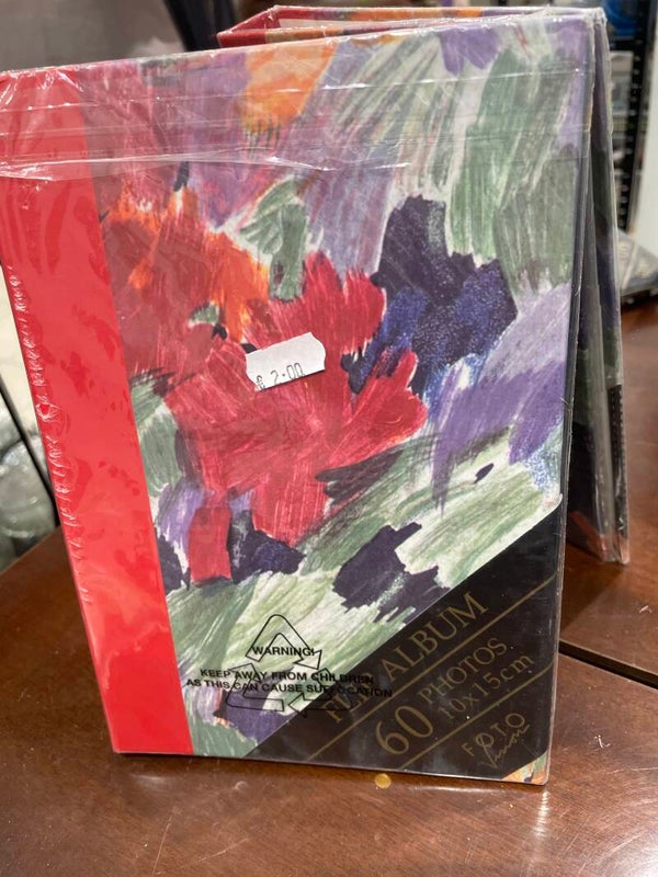 Brand new photo album- Stationary ***