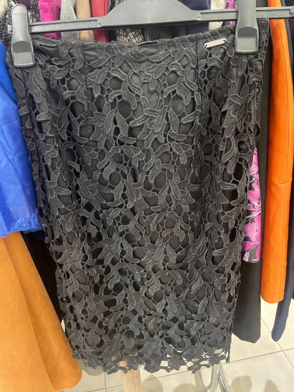 Women Guess Skirt - Size 25