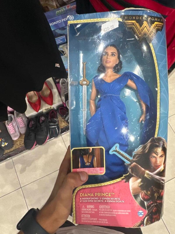Wonder Woman Diana Prince Doll - Toys*
