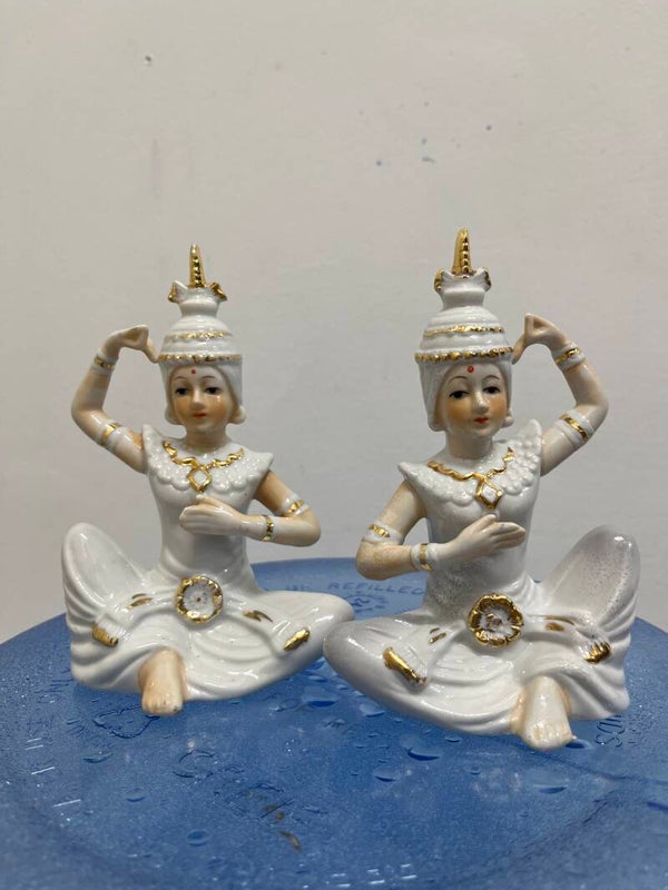 Ceramic temple dancer figurine- Figurines ***
