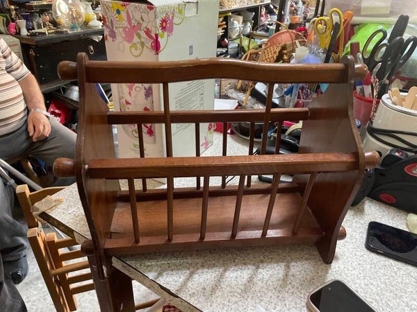 Magazines Rack - Supplies