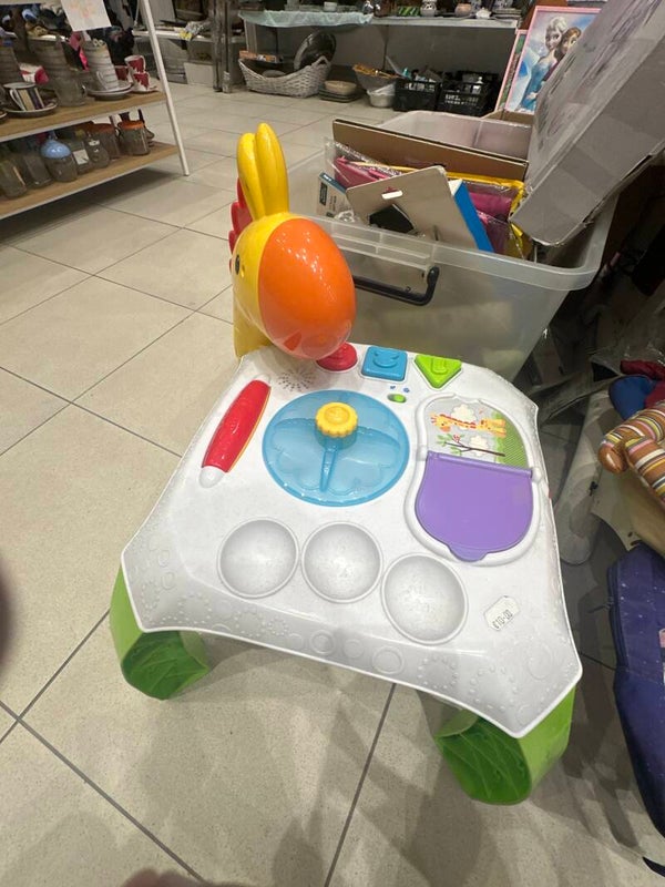 Giraffe Activity Table - Toys*