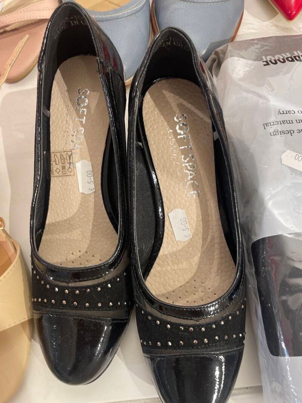 Soft space women’s shoes -  size: 37*