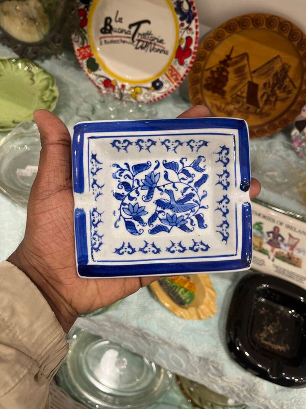 Ashtray- supplies***