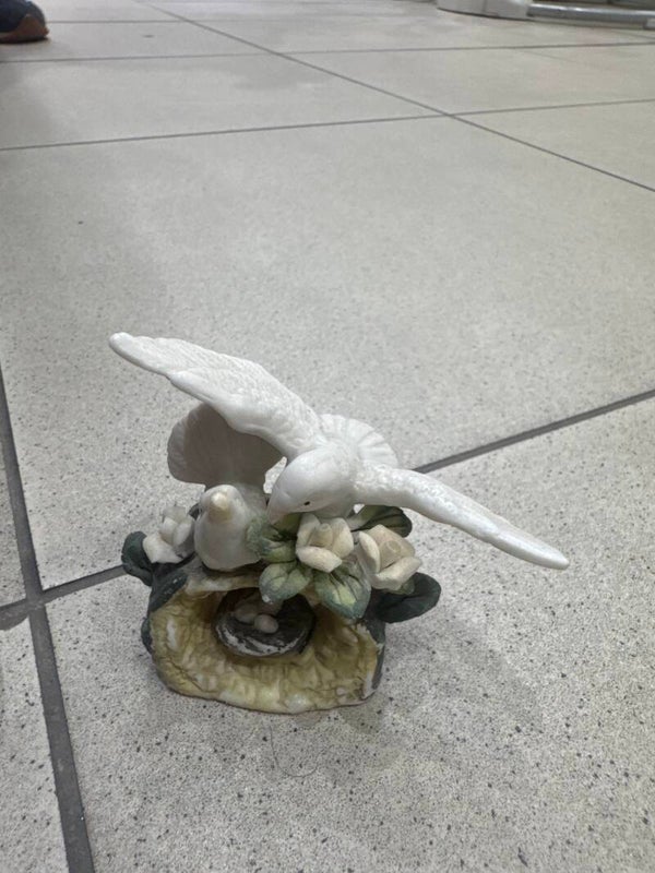 Figurine -Figurines***