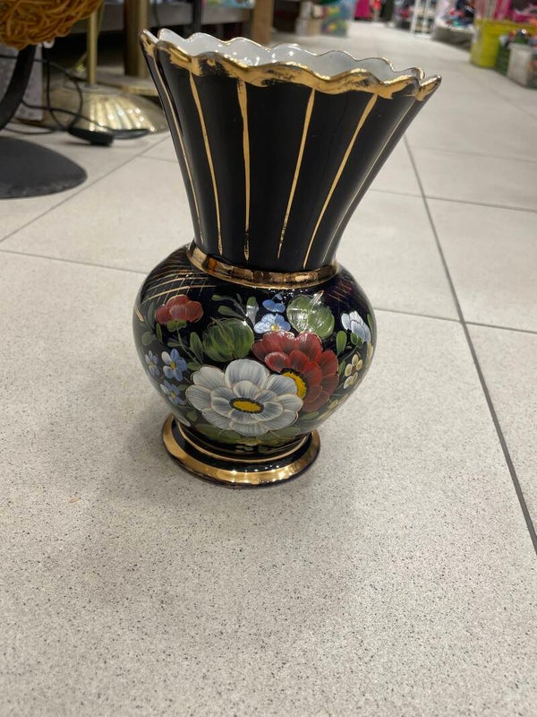 Flower vase- Decor ***