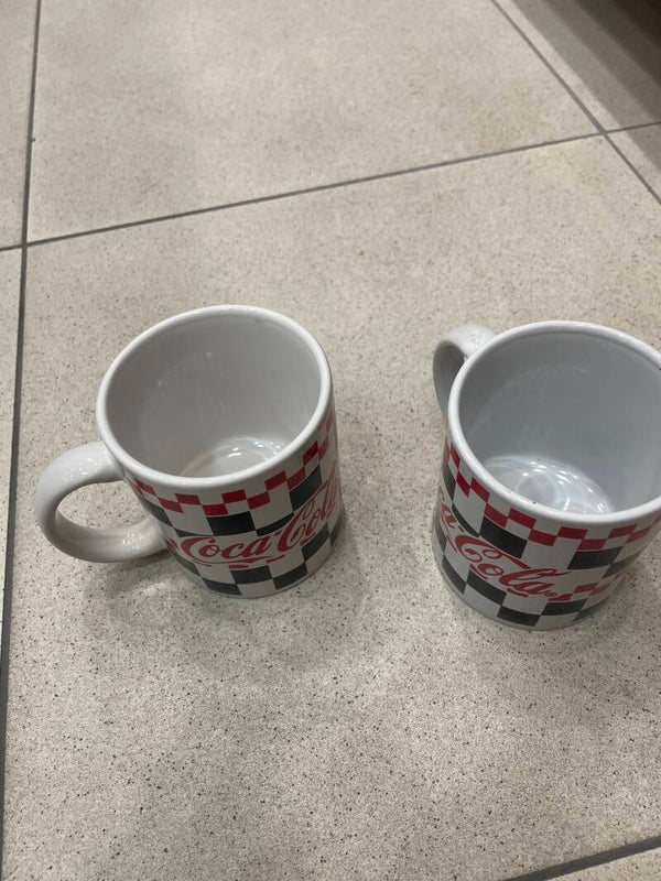 Coca Cola collectible mugs (€3 each) - Mugs*
