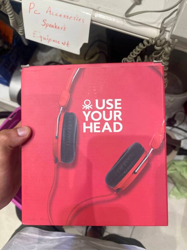 Red headphones - Electric*