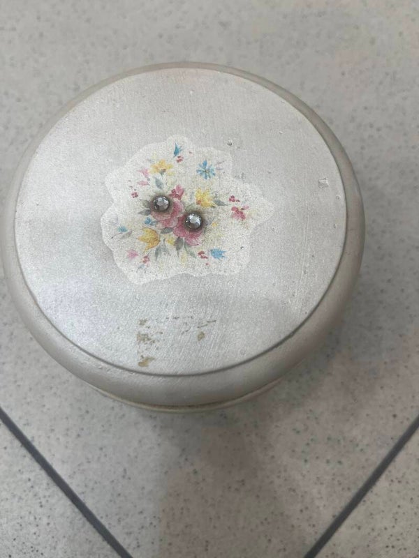 Hinged Porcelain Trinket Box - Decor