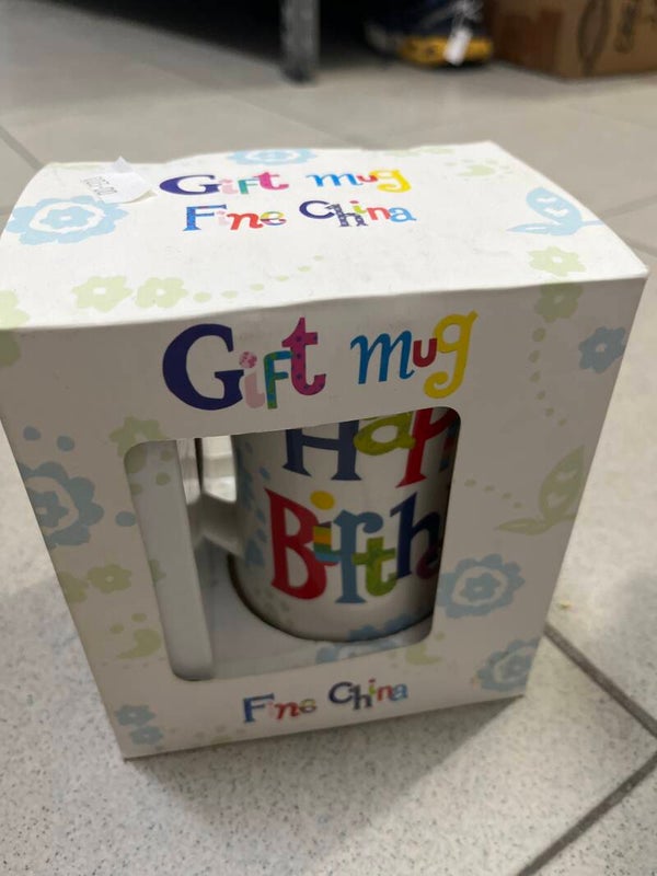 Mug gift pack- Mugs ***