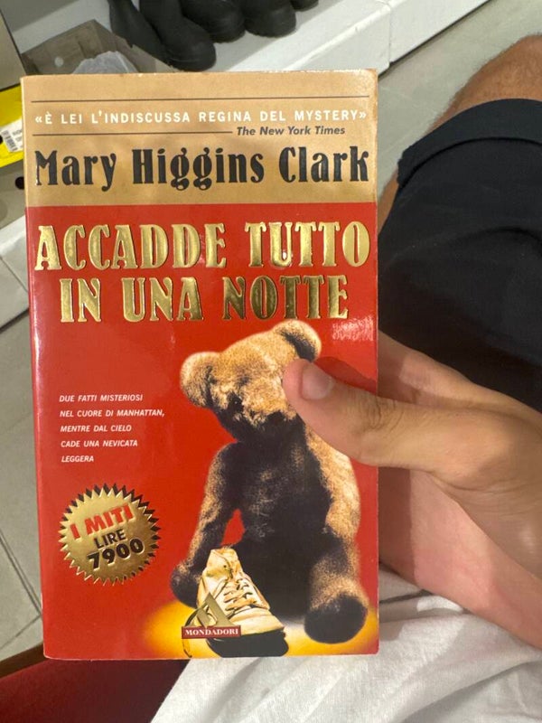 Accadde Tutto In Una Notte - Books*