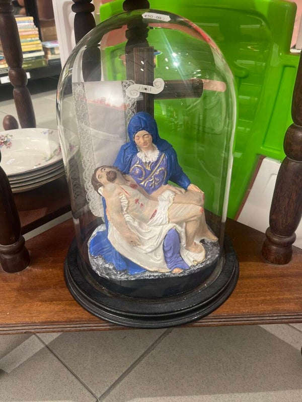 Mary holding Jesus statue - Religous*