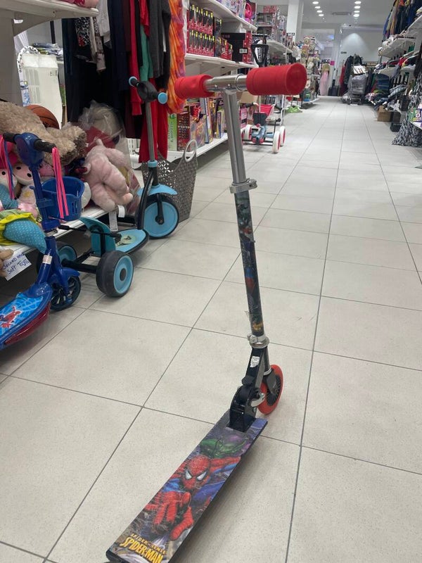 Spiderman 2 Wheeled Scooter - Toys