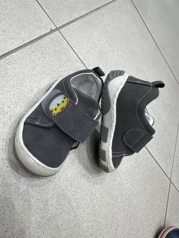 Shoes for boy size 19- Babies ***