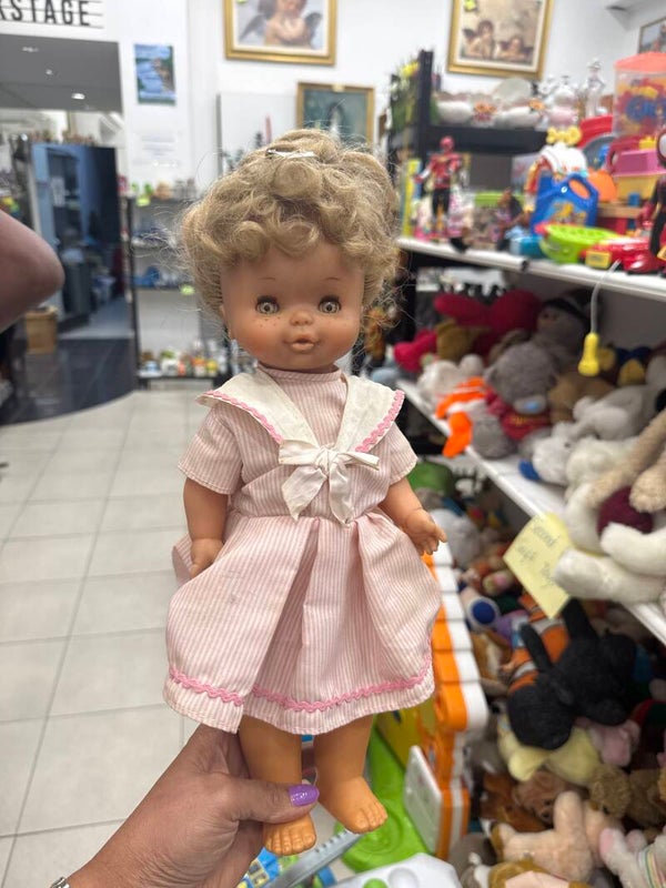 Vintage baby doll- Collectible ***