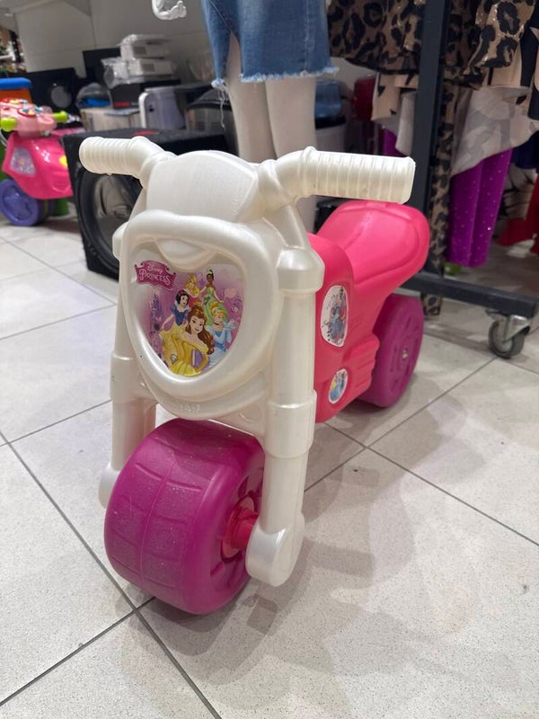 Brand new - Princess Ride On - Kids *