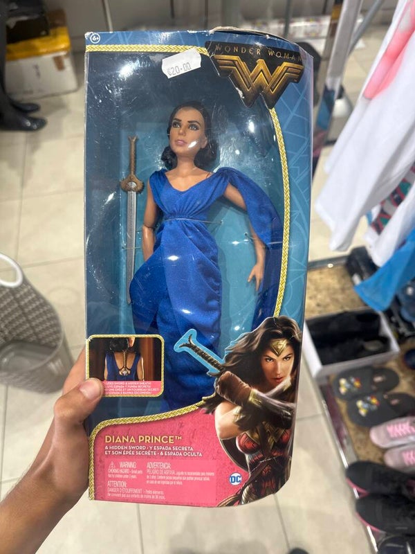 Wonder Woman Diana Prince Doll - toys*