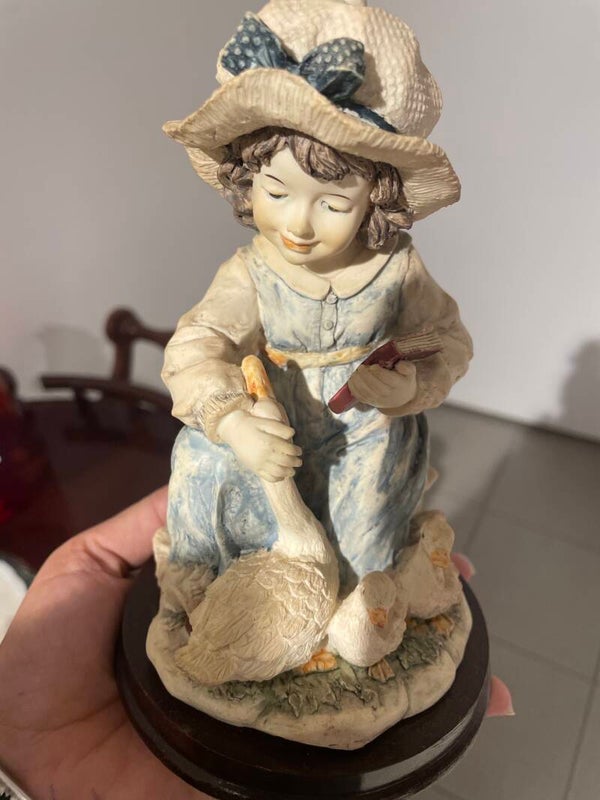Girl With Duck - Figurines