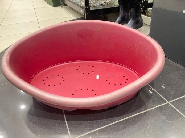Plastic Cat Bed- Pets***
