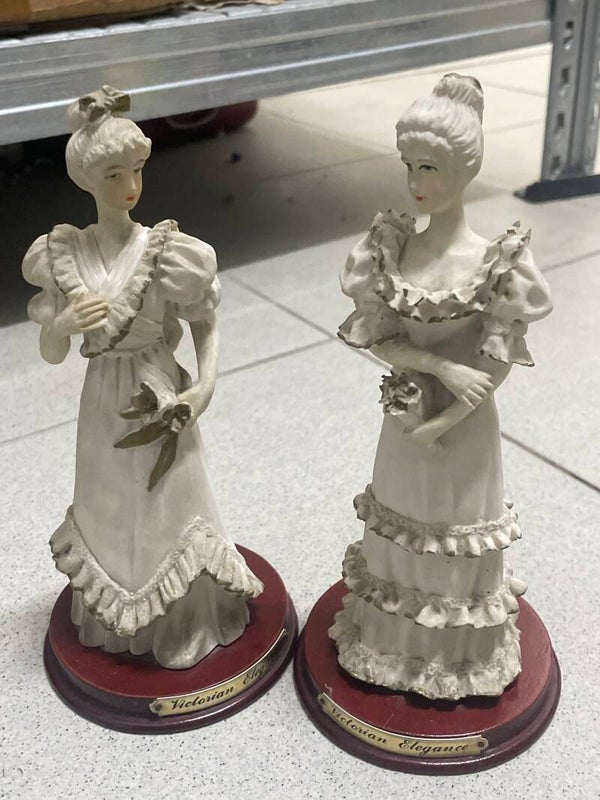Victorian Elegance - Figurines