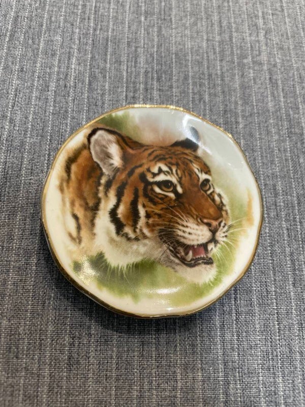 Fine Bone China Plate - Decor