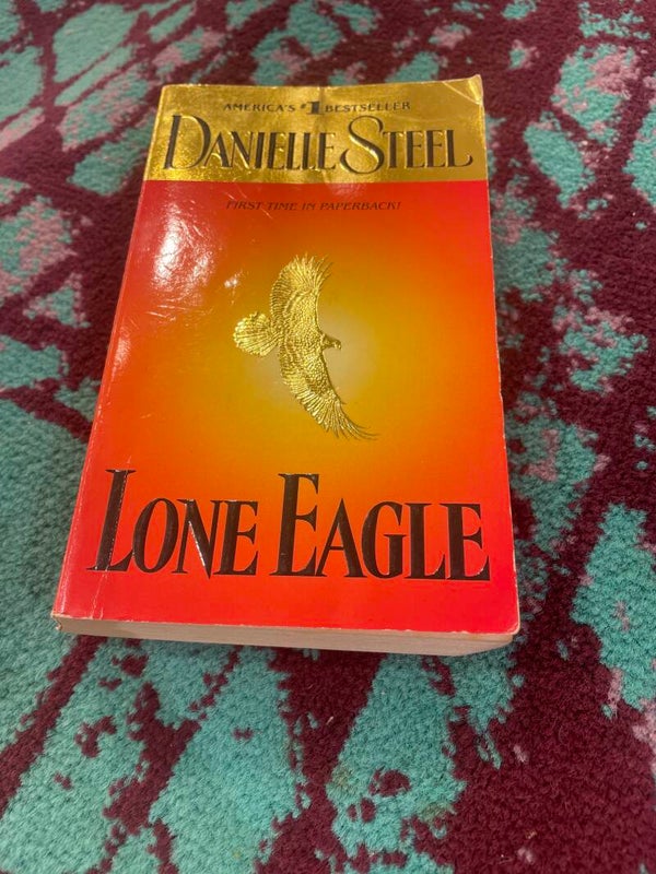 Danielle Steel Lone Eagle - Books*