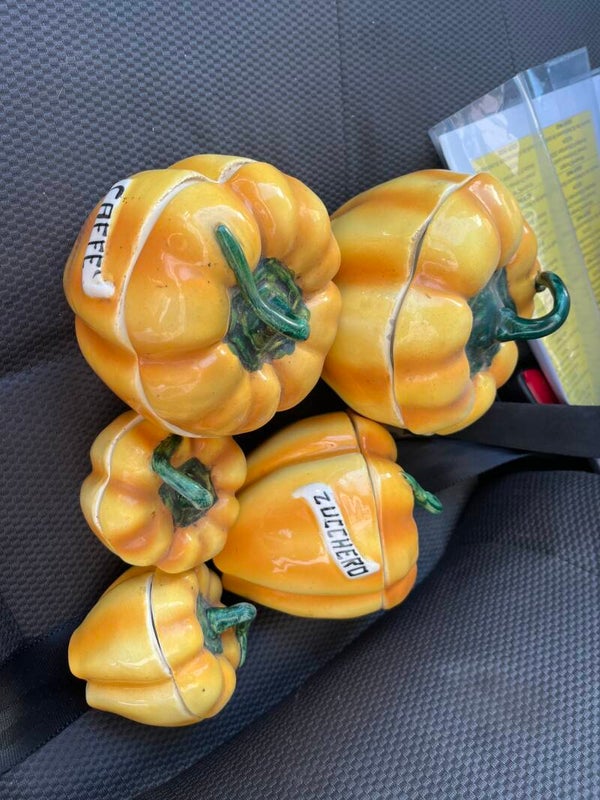 Decorative yellow pepper jar set - supplies ***