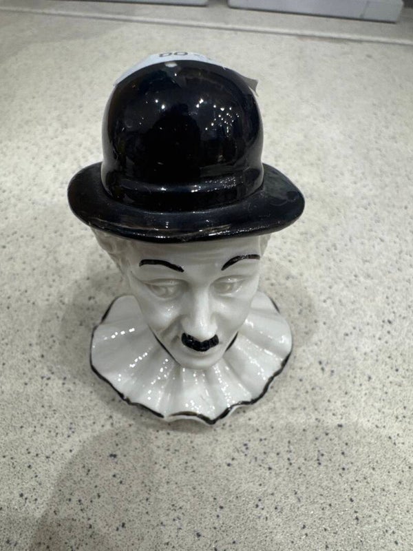 Charlie Chaplin Figurine-Decor***