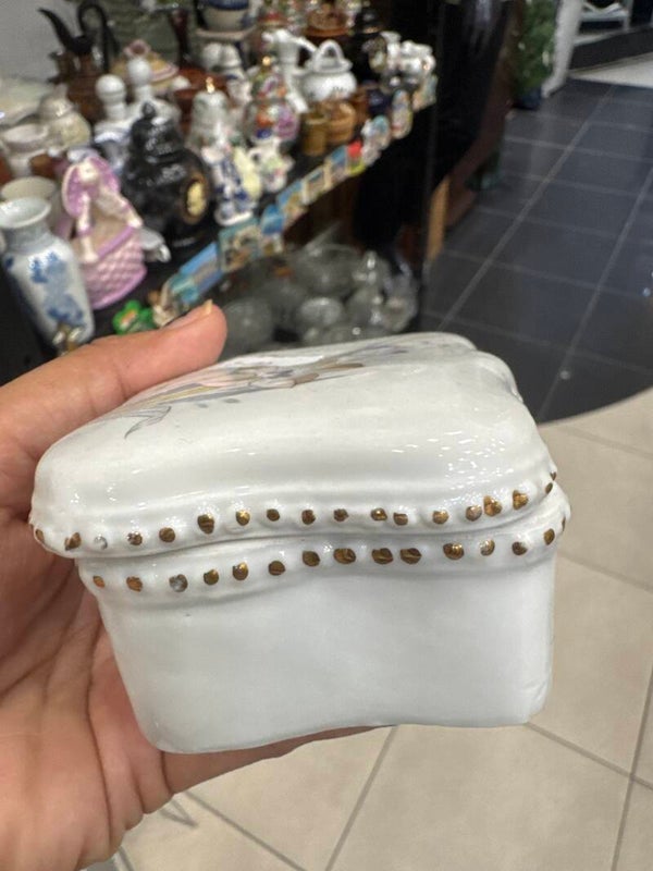 Ceramic Trinket Box-Jewelry***