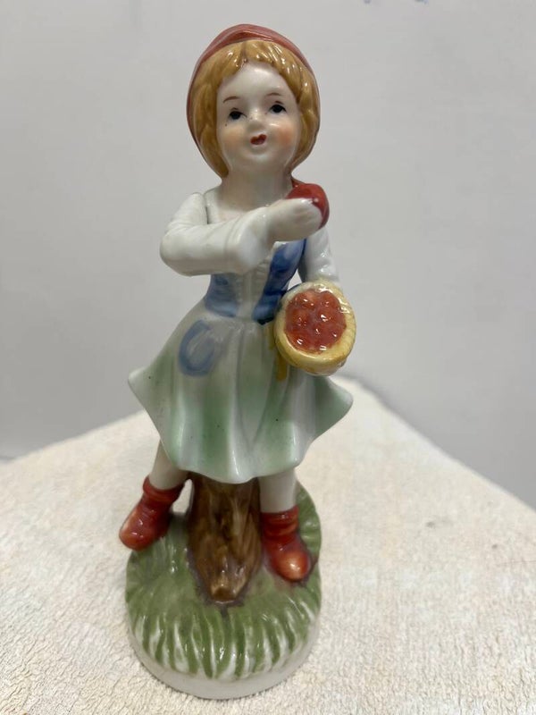 Porcelain Woman Holding A Basket Of Apples Figurine - Figurines**