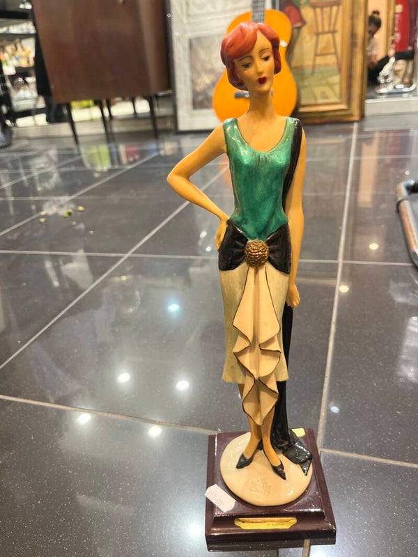 Figurine-Decor*