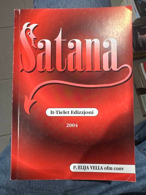 Satana - Book ****