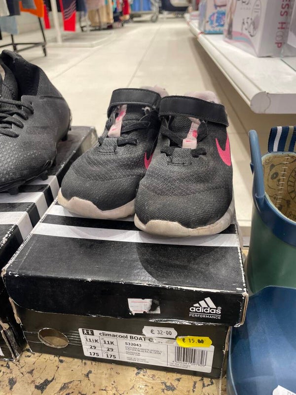 Girls Shoes - Size 29