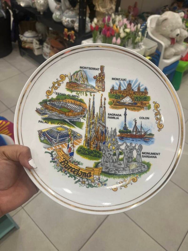 Souvenir Plates-Decor*