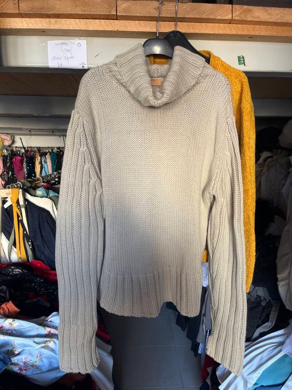 Women Cardigan-Medium Size ****