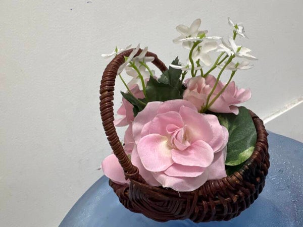 Mini woven basket with flowers- Decor ***