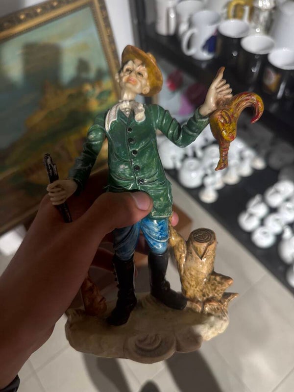 Hunter Figurine - Figurines*
