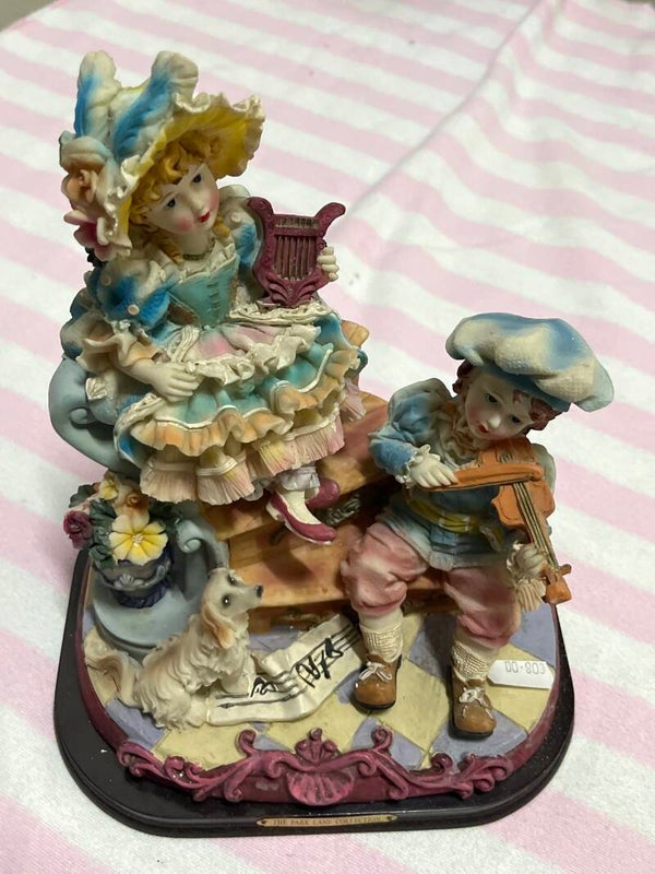 The park lane collection- Figurines ***