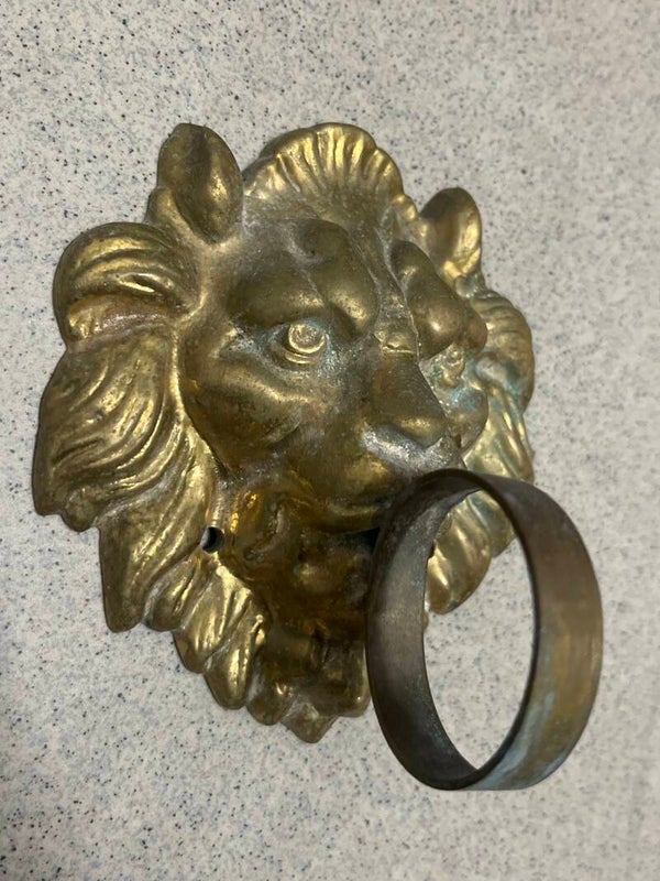Lions Head - Brass