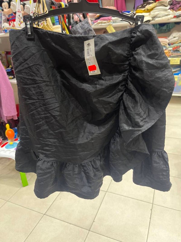 Women Brand New Skirt-Size:10***