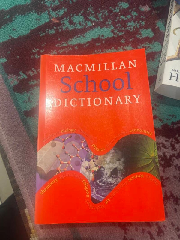 Macmillan School Dictionary- books*